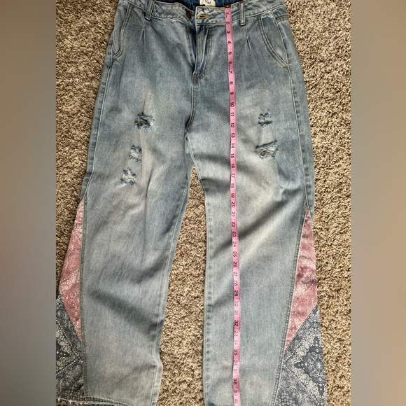 Easel “I Got A Feeling” Women’s Patchwork Bellbottom Faded Blue Jeans Size Large - Picture 5 of 9